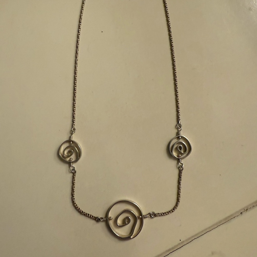 Silpada Vintage Rare HTF Sterling Silver 3-Swirling Circles Stations Necklace